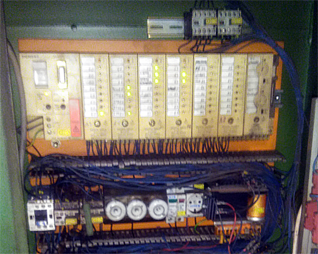 Původní řídící systém SIMATIC S5
